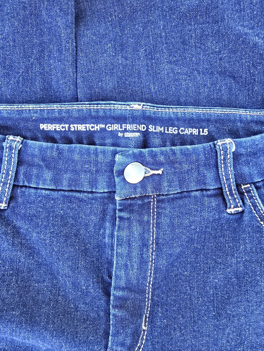Chicos Perfect Stretch Girlfriend Slim Leg Mid-Rise Capri Jeans 1.5 - Picture 2 of 3